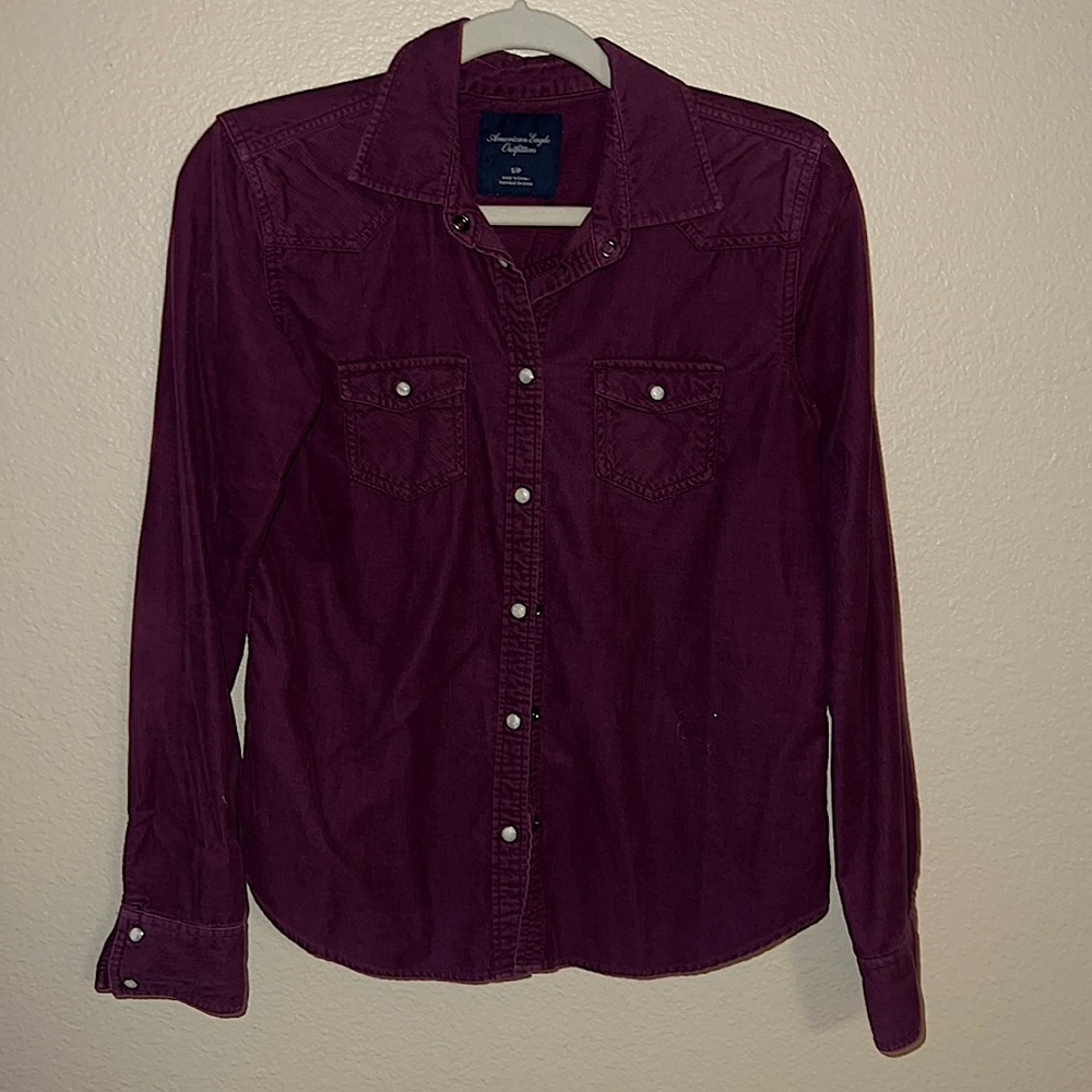 American Eagle Button Up Top